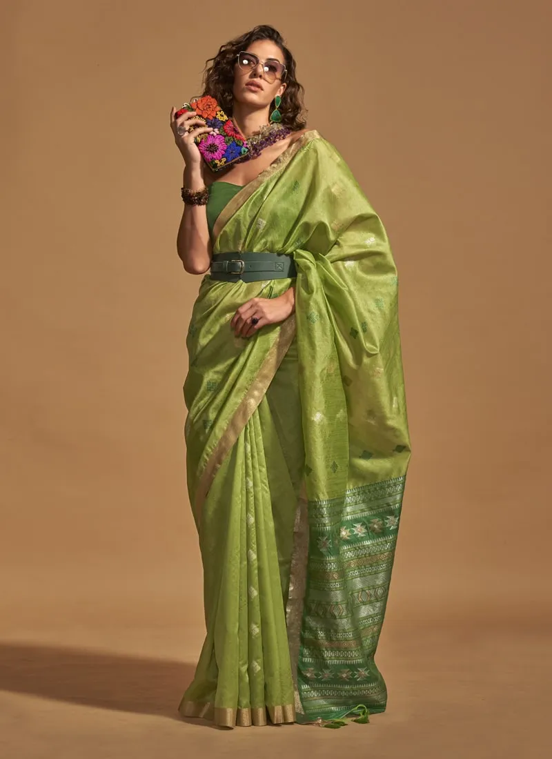 Elegant Handloom Silk Saree and Blouse Set