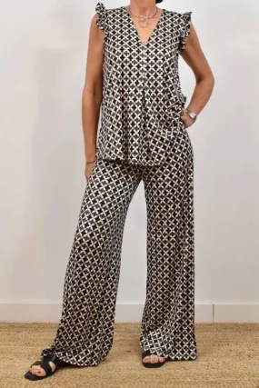 Geometric Chic Series Suit